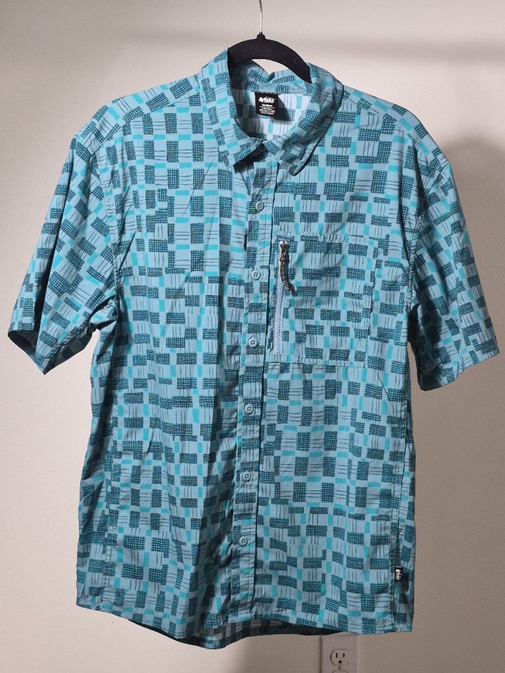 REI Co-op Hiking Shirt M Men’s Green Plaid Stretch Nylon Short Sleeve Zip Pocket